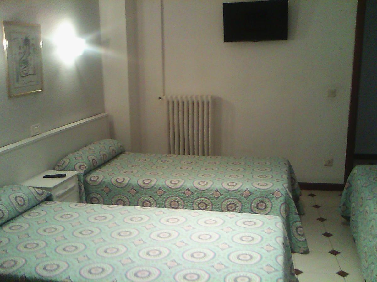 Hostel Central Zaragoza Buitenkant foto