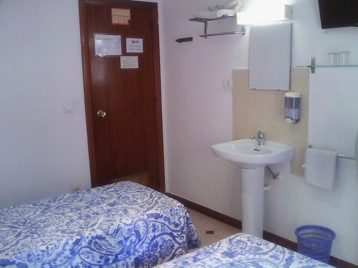 Hostel Central Zaragoza Buitenkant foto