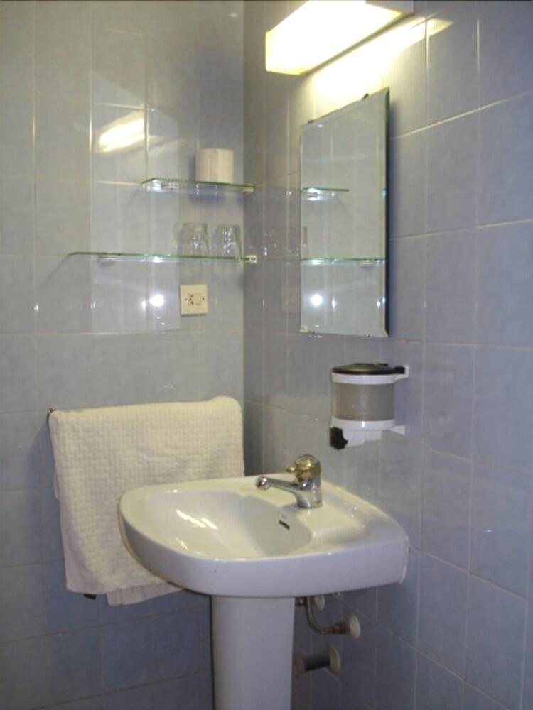 Hostel Central Zaragoza Buitenkant foto